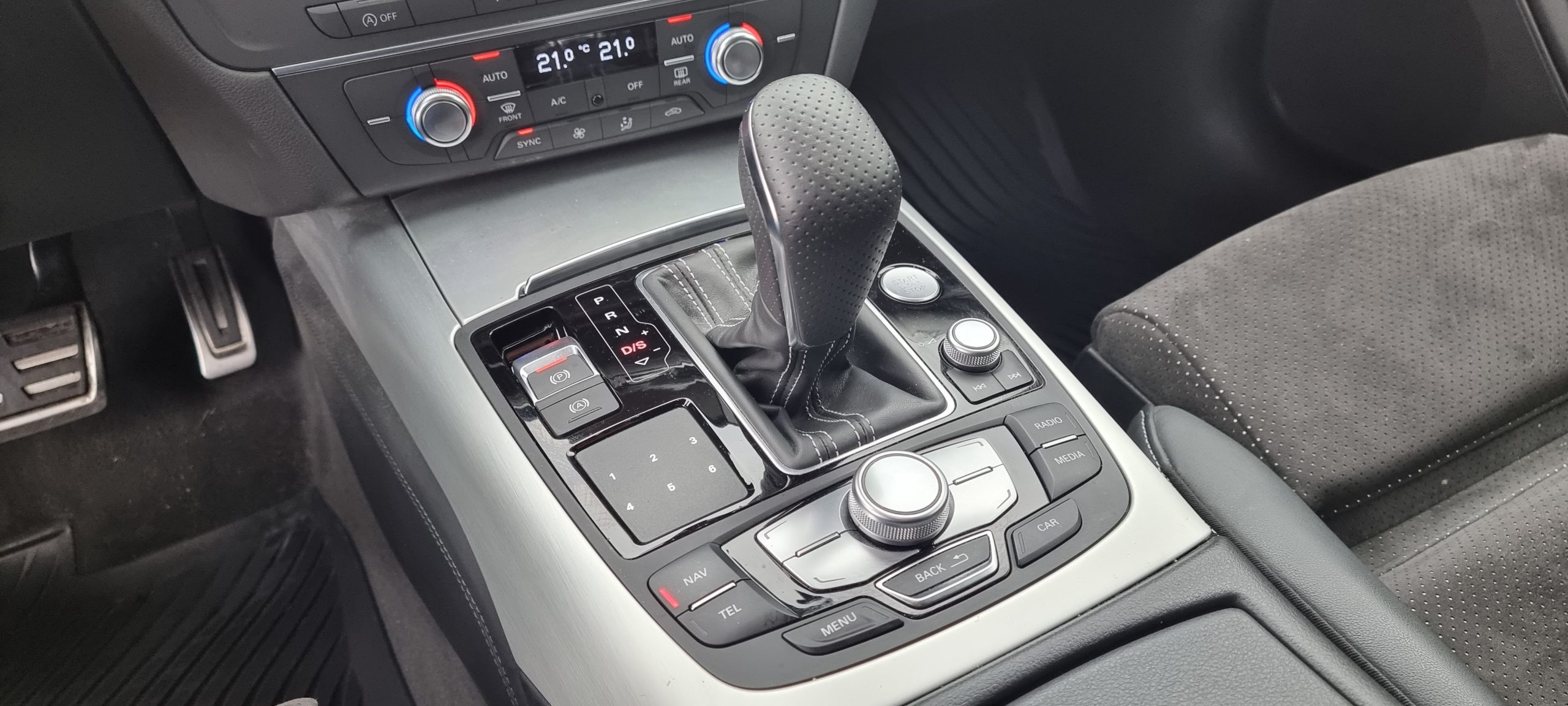 AUDI A6 Avant 2.0 TDI Quattro S-Line Black Edition